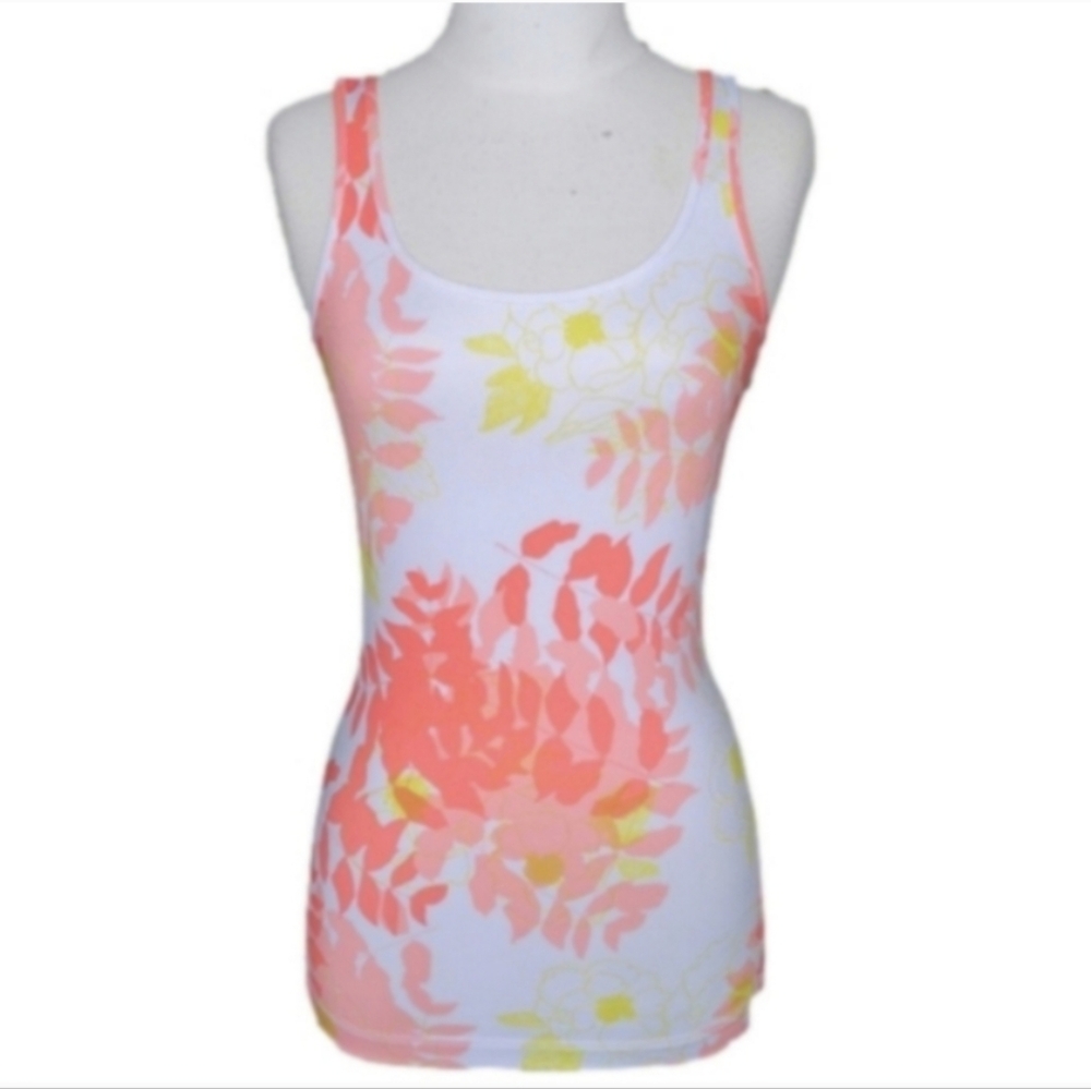 Lululemon run / gym / hike tech tank top, floral, size 4